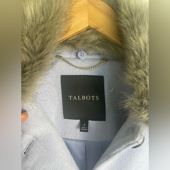 Coat‎ - Picture 4 of 5